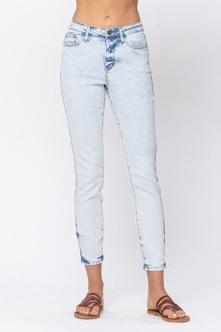 Judy Blue Light Acid Wash Slim Fit