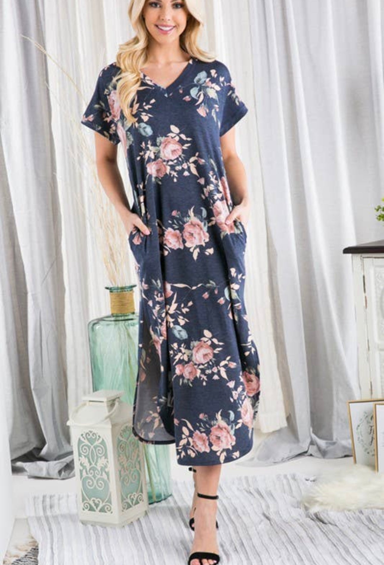 Floral Maxi Dress w/ Side Slit and Pockets